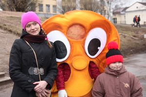 В Великих Луках сожгли Масленицу (фото)