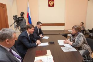 Андрею Турчаку пожаловались на «ужасающие» ремонты в домах (фото)