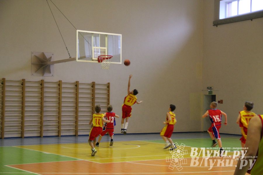 Великолукские баскетболисты стали победителями междугородних соревнований по баскетболу