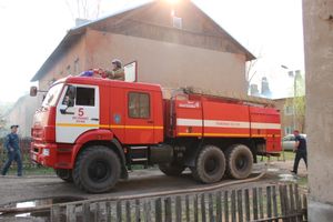 На пожаре в пр. Нелидовском ликвидировали открытое горение (ФОТО)