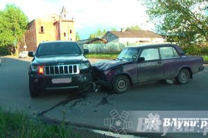 Пешеходный переход на развилке улиц Матвея Кузьмина-Малышева. Быть или не быть?