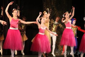 Московский театр «Корона Русского Балета» представил великолучанам балет «Лебединое озеро»