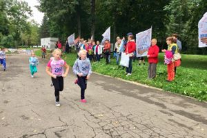 В Великих Луках стартовал Всероссийский день бега «Кросс нации-2017» (ФОТО)