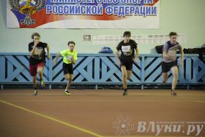 В Великих Луках прошли соревнования по легкой атлетике (фото)