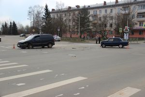 ДТП на перекрёстке Ленина-Дьяконова (ФОТО)