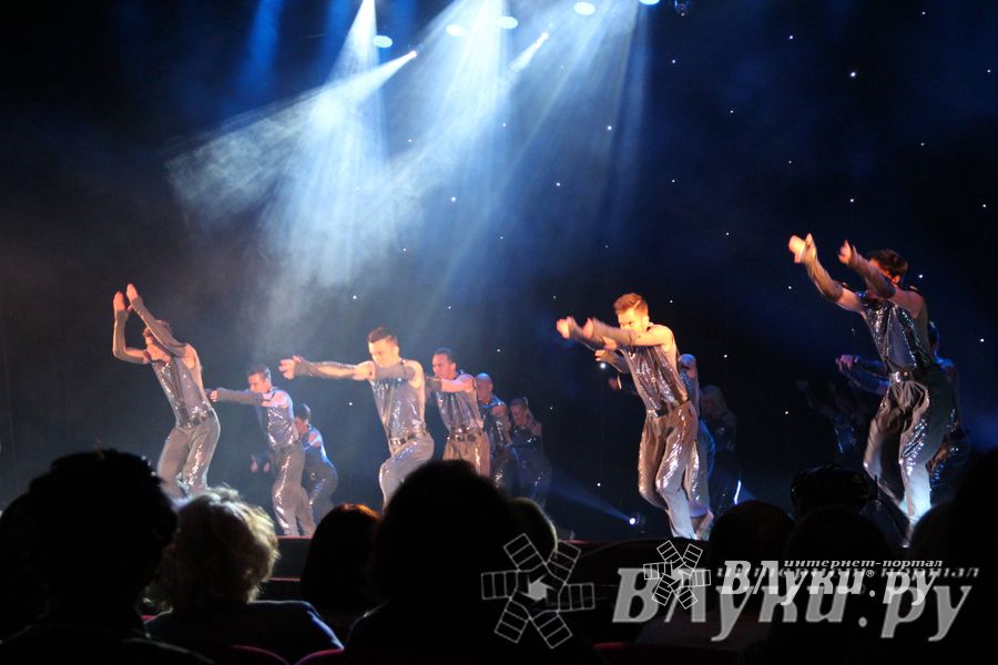 В Великих Луках состоялся концерт балета TODES