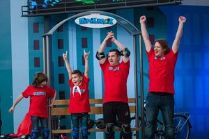 Безопасность детей на дорогах поможет повысить шоу «Перекресток» (фото)