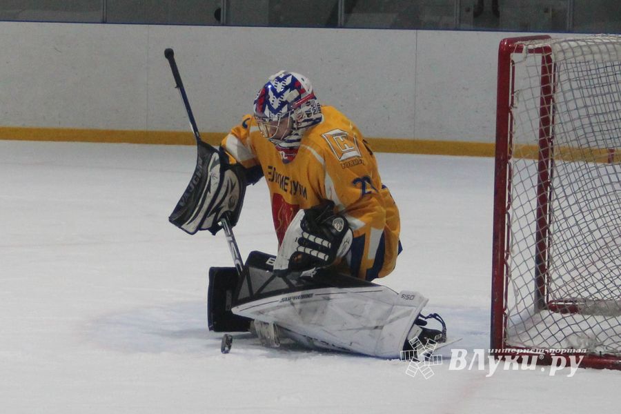 Великолукские хоккейные клубы провели матч в рамках чемпионата города (ФОТО)