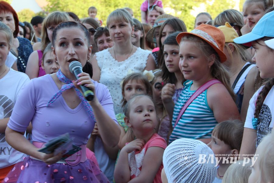 В Великих Луках прошел «День защиты детей» (ФОТО)