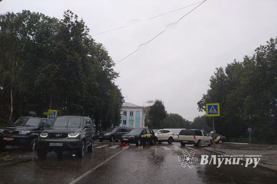 ДТП на перекрёстке Некрасова-Либкнехта (ФОТО)