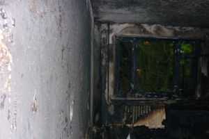 В Великих Луках сгорела квартира из-за неосторожного обращения с огнем (фото)