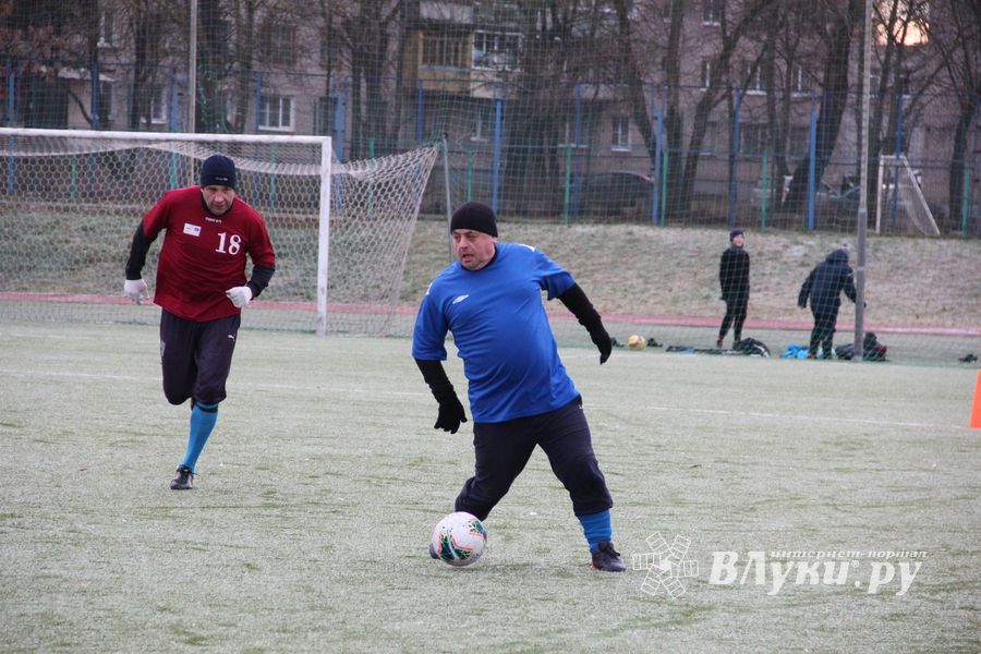 Боевая ничья в памятном футбольном матче (ФОТО)