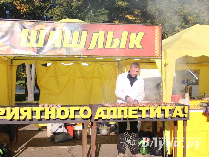 Торговая ярмарка «Осень-2016» прошла в Великих Луках (ФОТО)