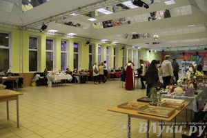 Выставка-ярмарка  «Волшебный сундучок»