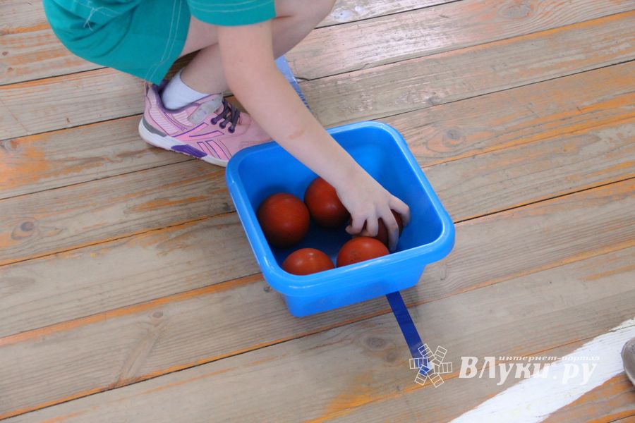 В Великих Луках проходят спортивные соревнования среди дошколят «Юные олимпионики» (ФОТО)