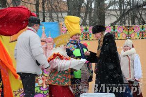 В Великих Луках встретили Масленицу