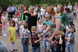 В Великих Луках чествовали близнецов (ФОТО)