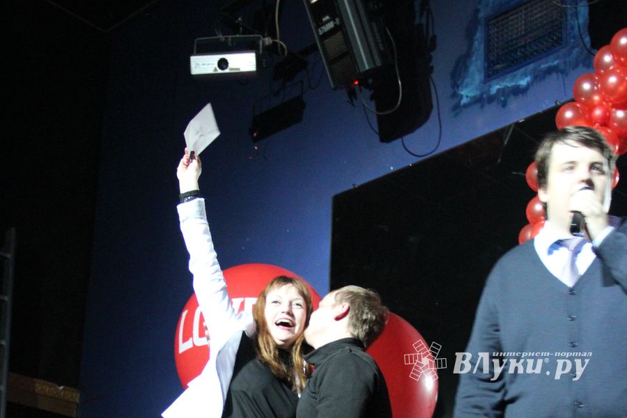 14 февраля в клубе «Хотэй» состоялось ежегодное шоу для влюбленных «Love Story»