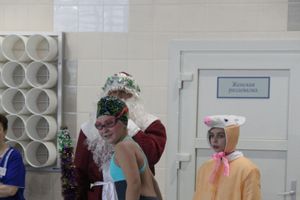 В Великолукском Айсберге прошли соревнования по плаванию на призы Деда Мороза (ФОТО)