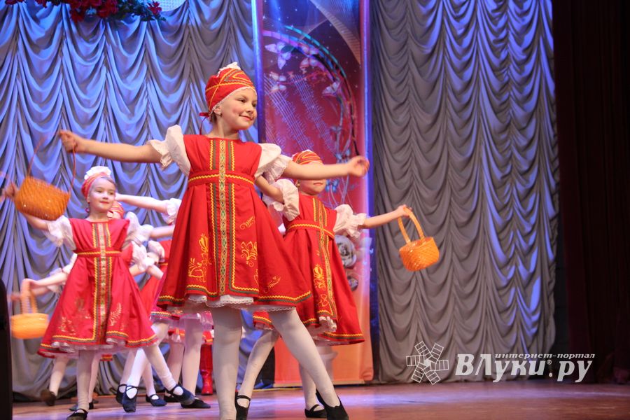 В Великих Луках прошёл «Танцевальный круговорот» для самых юных танцоров (ФОТО)