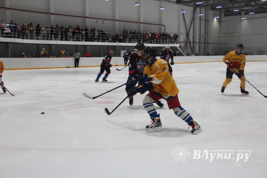 ХК «Экспресс» разгромил «Юниоров» (ФОТО)