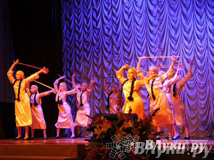 Танцевальный концерт «Восточные краски осени» прошел в музыкальной школе