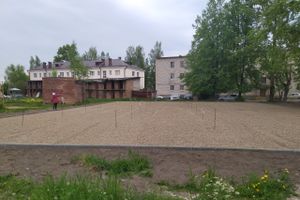 На улице Щорса началось строительство детской площадки (ФОТО)