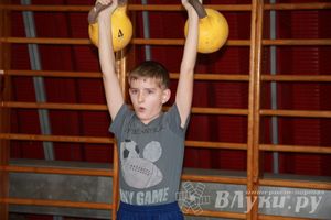 В Великих Луках состоялся Чемпионат по гиревому спорту (фото)