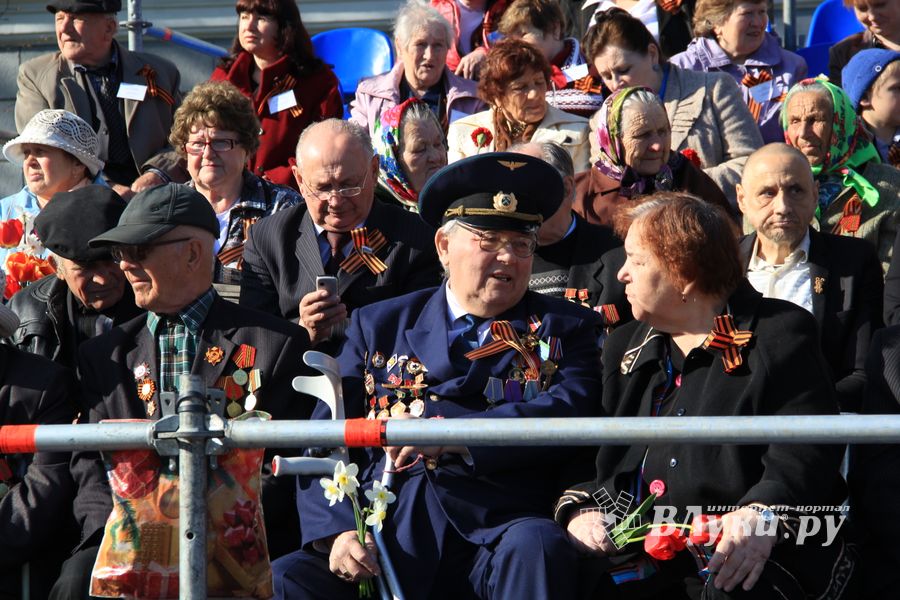 Великие Луки отмечают День Победы