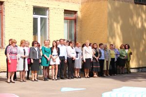 В Великих Луках прозвенели «последние» звонки (ФОТО)