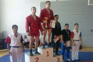 Великолукские спортсмены завоевали 19 призовых мест на турнире по самбо в Пскове (фото)