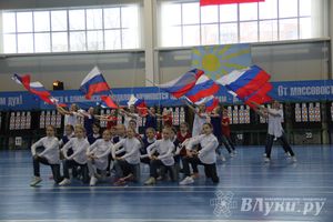 В Великих Луках стартовали всероссийские соревнования лучников (фото)