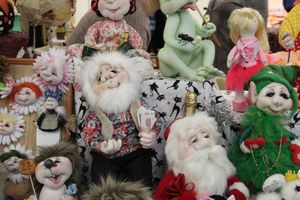 В Великих Луках открылась 8-ая Великолукская универсальная выставка (ФОТО)