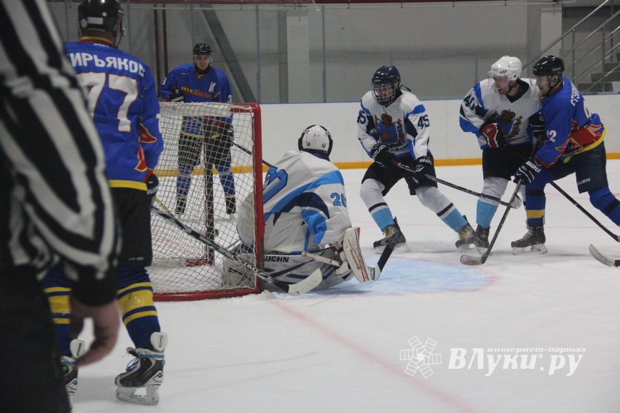 ХК «ЛукиСпорт» уступил «Барсам» (ФОТО)
