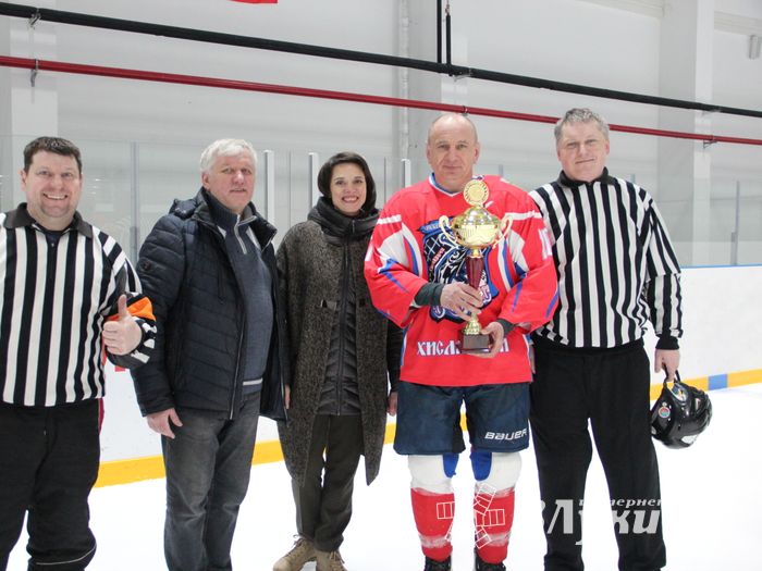 Памятный турнир по хоккею прошел в великолукском «Айсберге» (ФОТО)