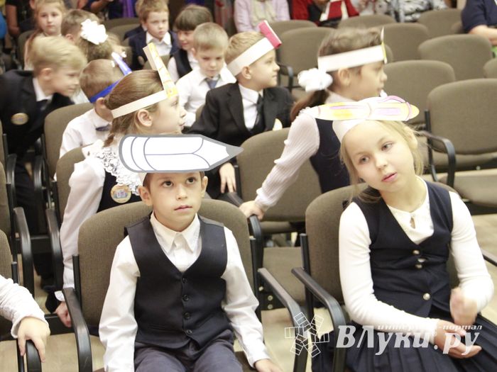 Великолукские первоклассники перевоспитали Бабу-Ягу (ФОТО)