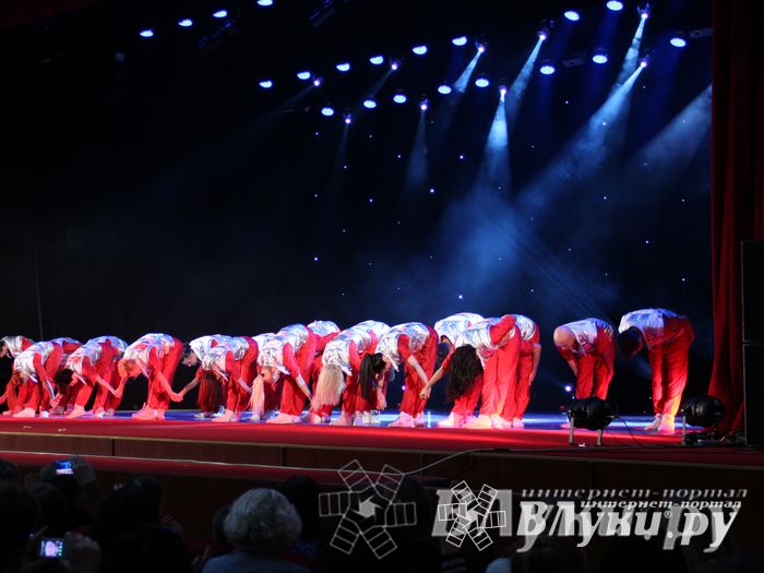 В Великих Луках состоялся концерт балета TODES