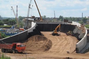 В Великих Луках на путепроводе завершена надвижка левого пролета (ФОТО)