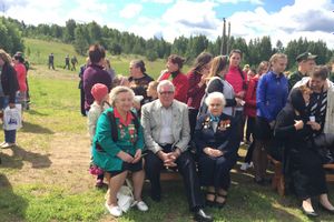 В День памяти и скорби Андрей Турчак вместе с себежанами принял участие в перезахоронении останков 29 солдат