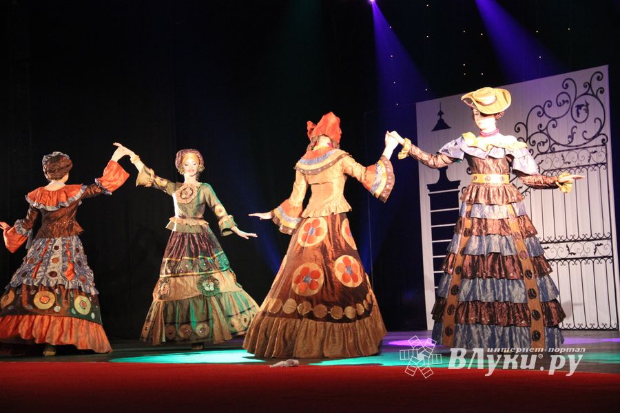 15 ноября театр моды "Абстракция" отметил 15-ти летний юбилей