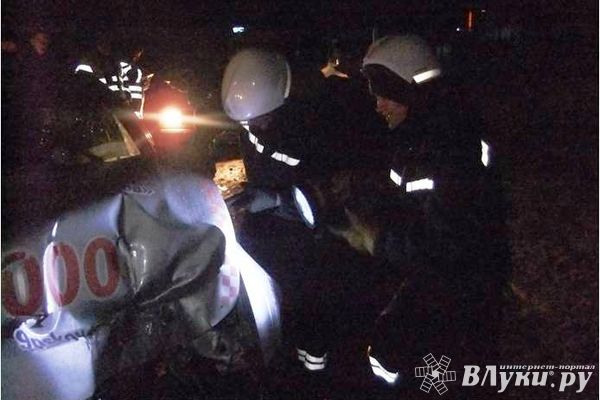 11 раз спасатели Псковской области выезжали на ДТП (фото) 