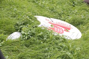 Фотофакт: в Великих Луках разломали ладью