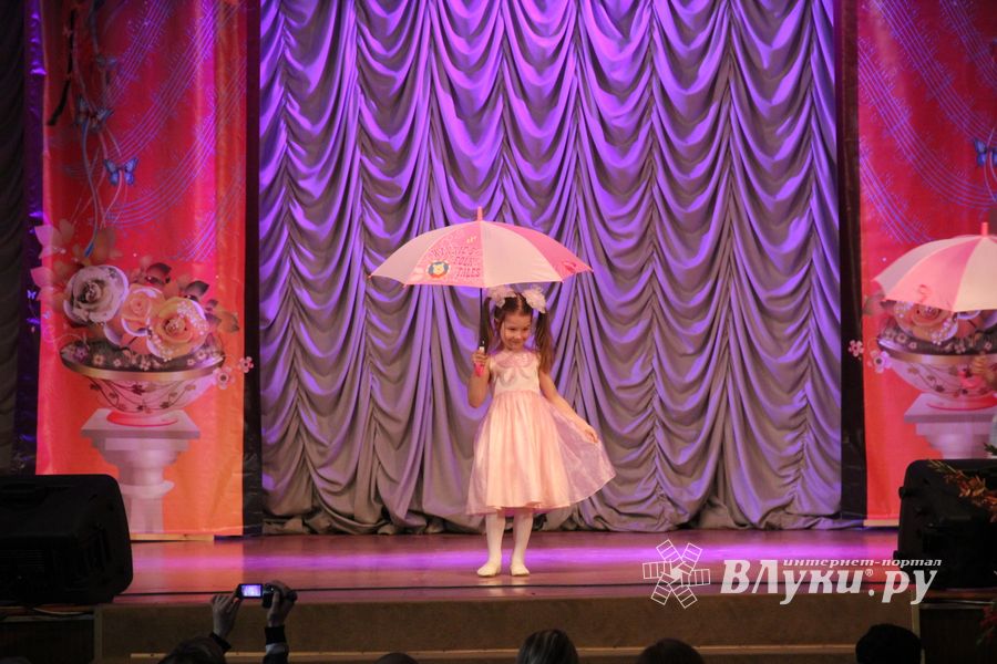 В Великих Луках прошёл «Танцевальный круговорот» для самых юных танцоров (ФОТО)