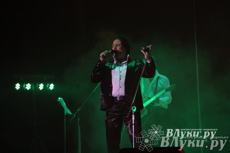 В ДК ЛК состоялся концерт Юрия Михайлова