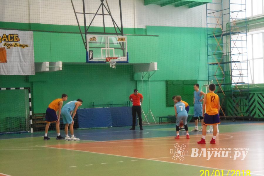 Великолукские баскетболисты будут играть за бронзовые награды