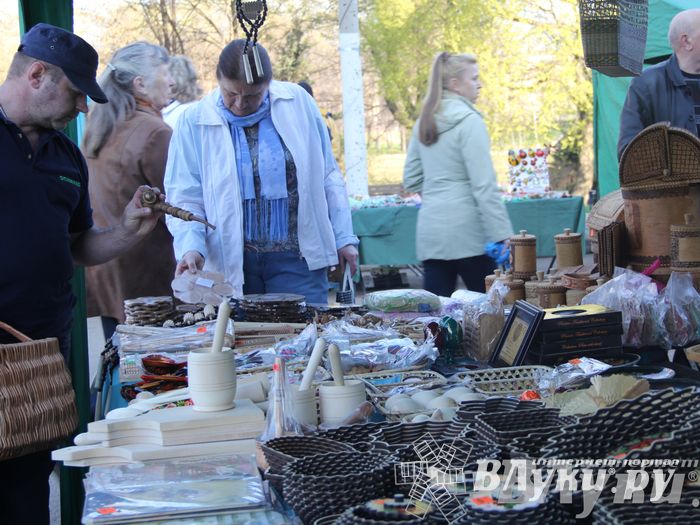 Традиционная весенняя ярмарка прошла в Великих Луках