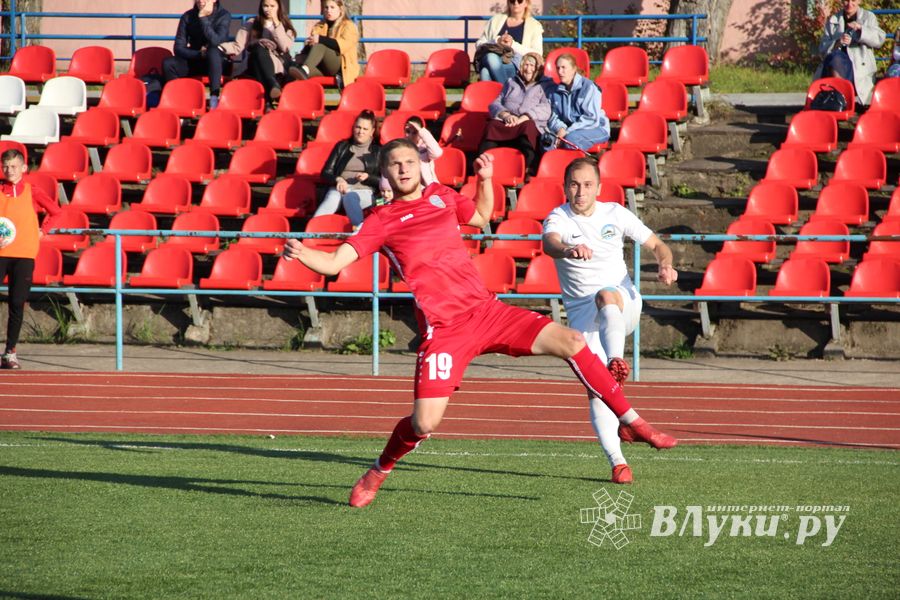 Обидный гол в воротах «Луки-Энергии» (ФОТО)