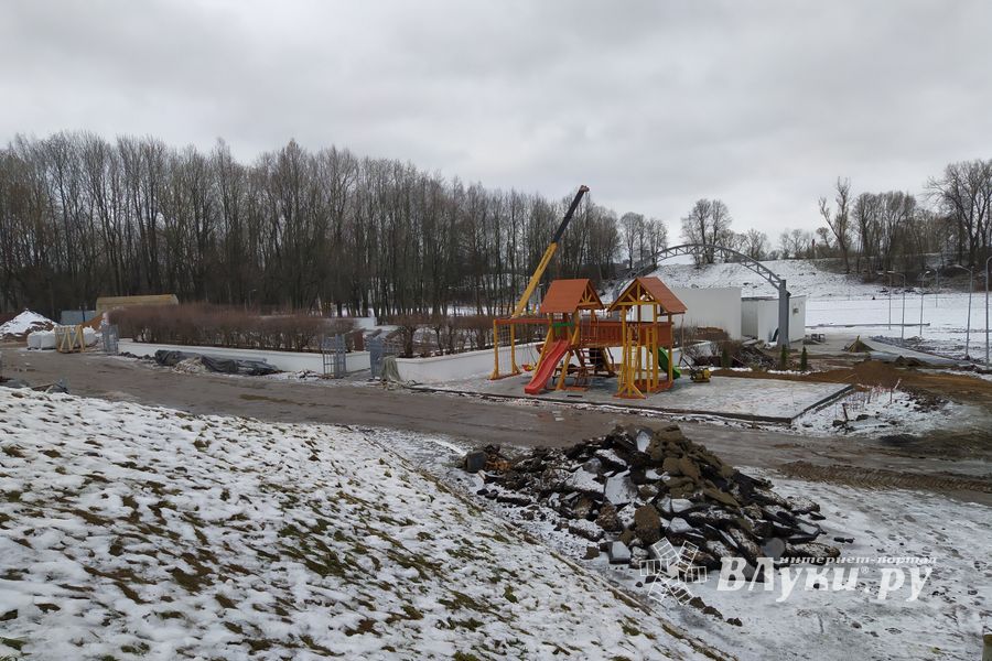 В парке «Петровский» появилась «Яблоня любви» (ФОТО)