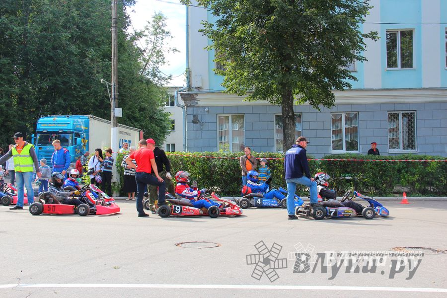 ​Великолучанин Николай Маркевич стал серебряным призером чемпионата г. Великие Луки по картингу (фото)