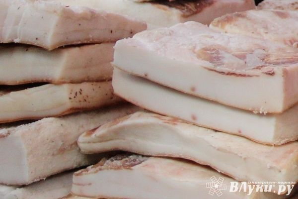 В Псковской области обнаружены не безопасные свиной шпик и говядина